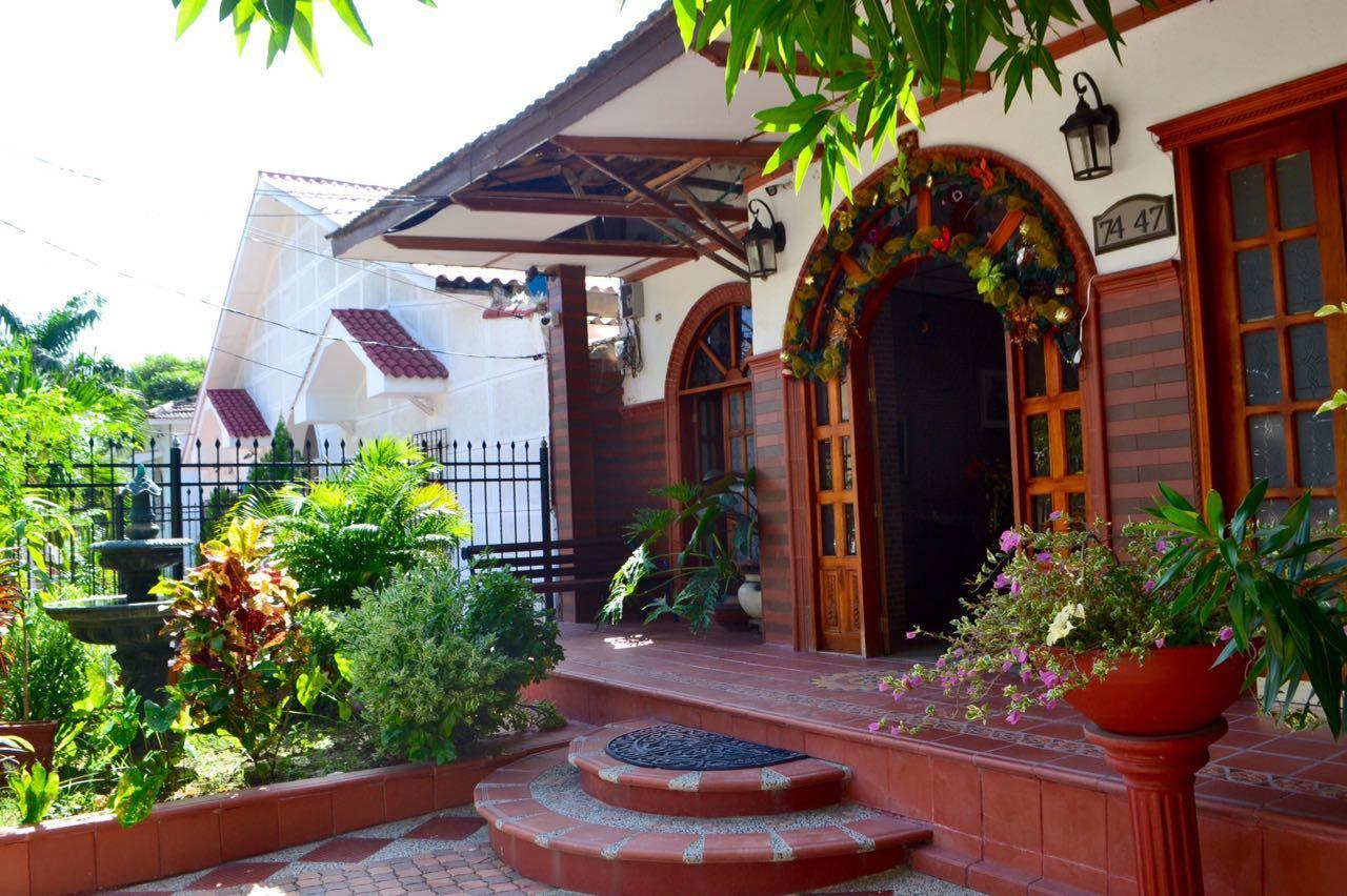 Hostel Boutique La Casona Barranquilla  Esterno foto